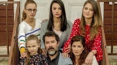 مشاهدة من اجل بناتي الحلقة 1 مترجم اون لاين